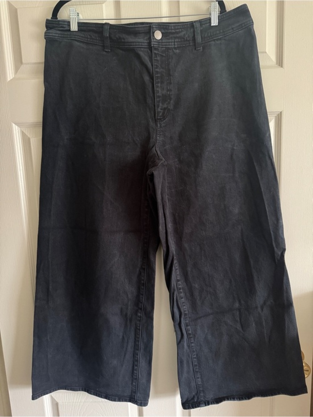 High-Rise Wide Ankle Jeans in Faded Black | Universal Thread, Size 17